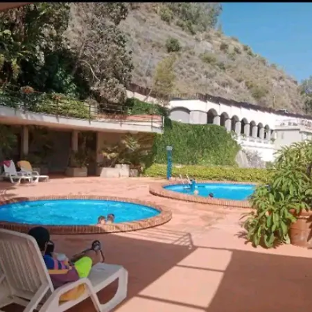 Сasa de vacaciones Tiny House Mare With Sofa Bed - Mini Stanza Mare Con Divano Letto Taormina